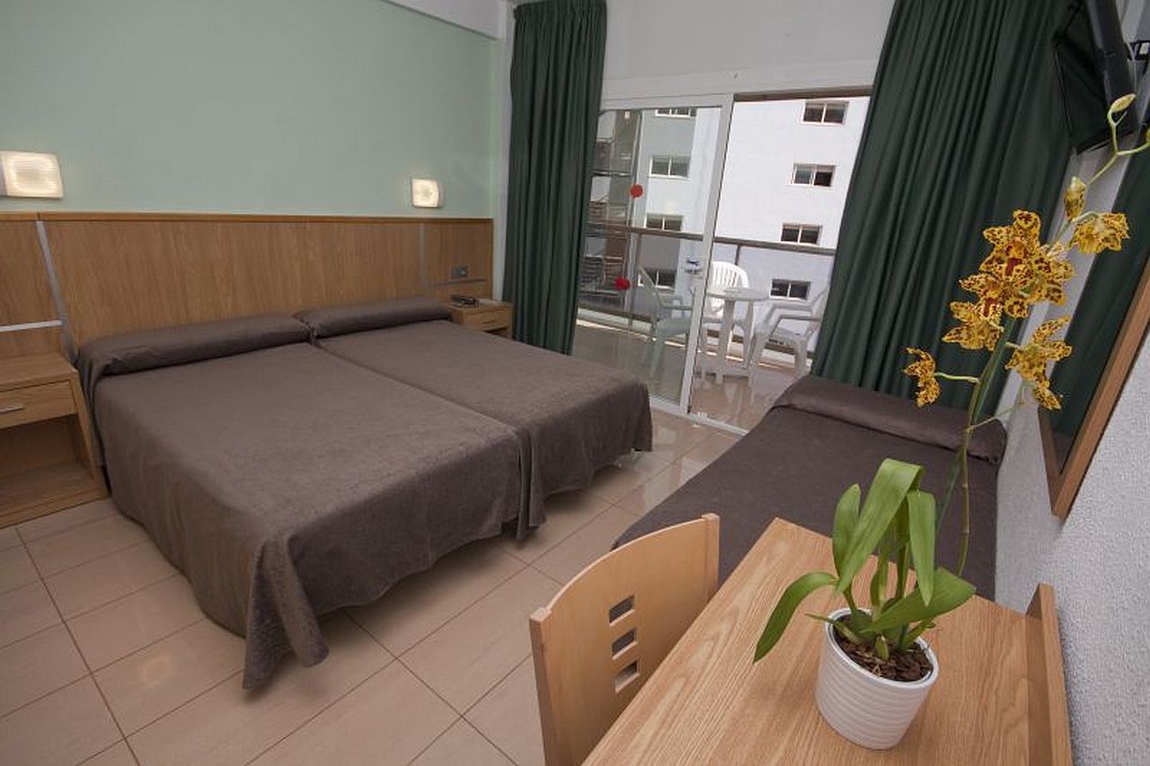 Hotel Perla Benidorm Luaran gambar